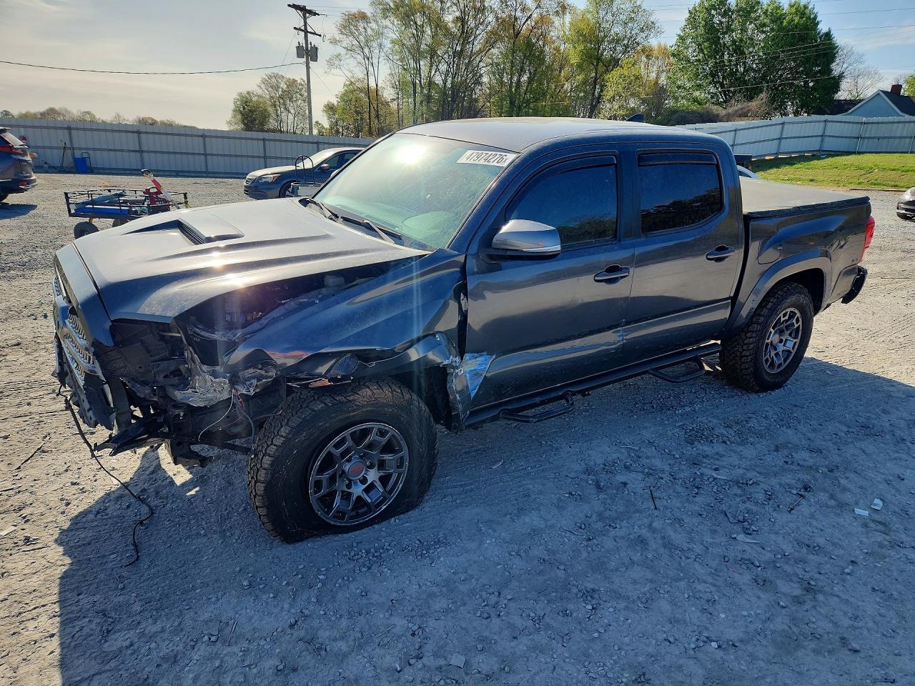 2017 TOYOTA TACOMA