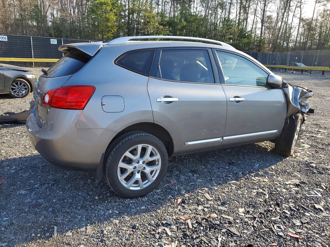 2013 NISSAN ROGUE