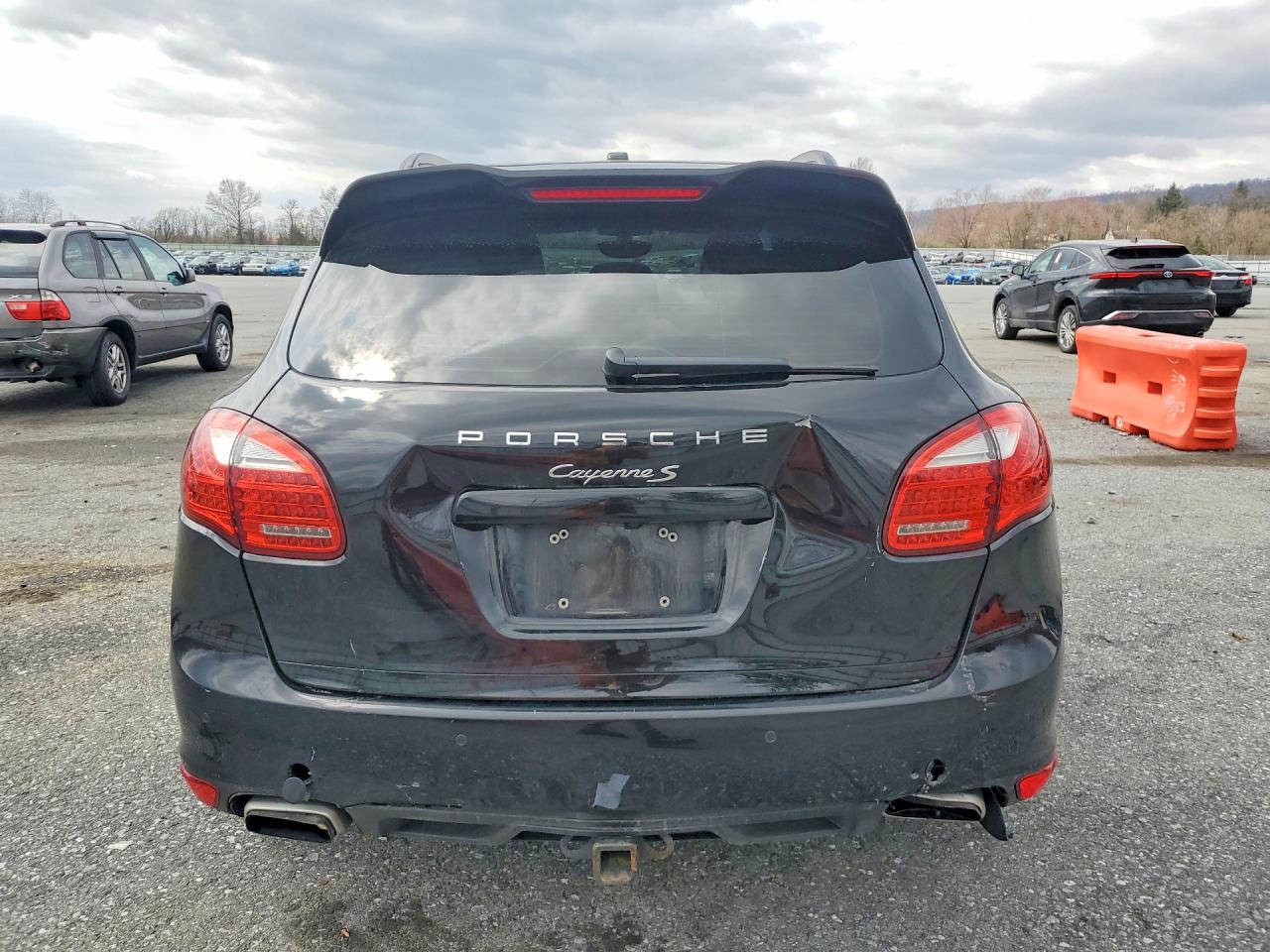 2014 PORSCHE CAYENNE S