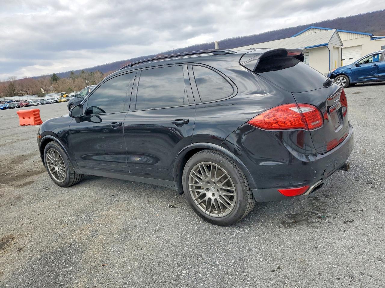 2014 PORSCHE CAYENNE S