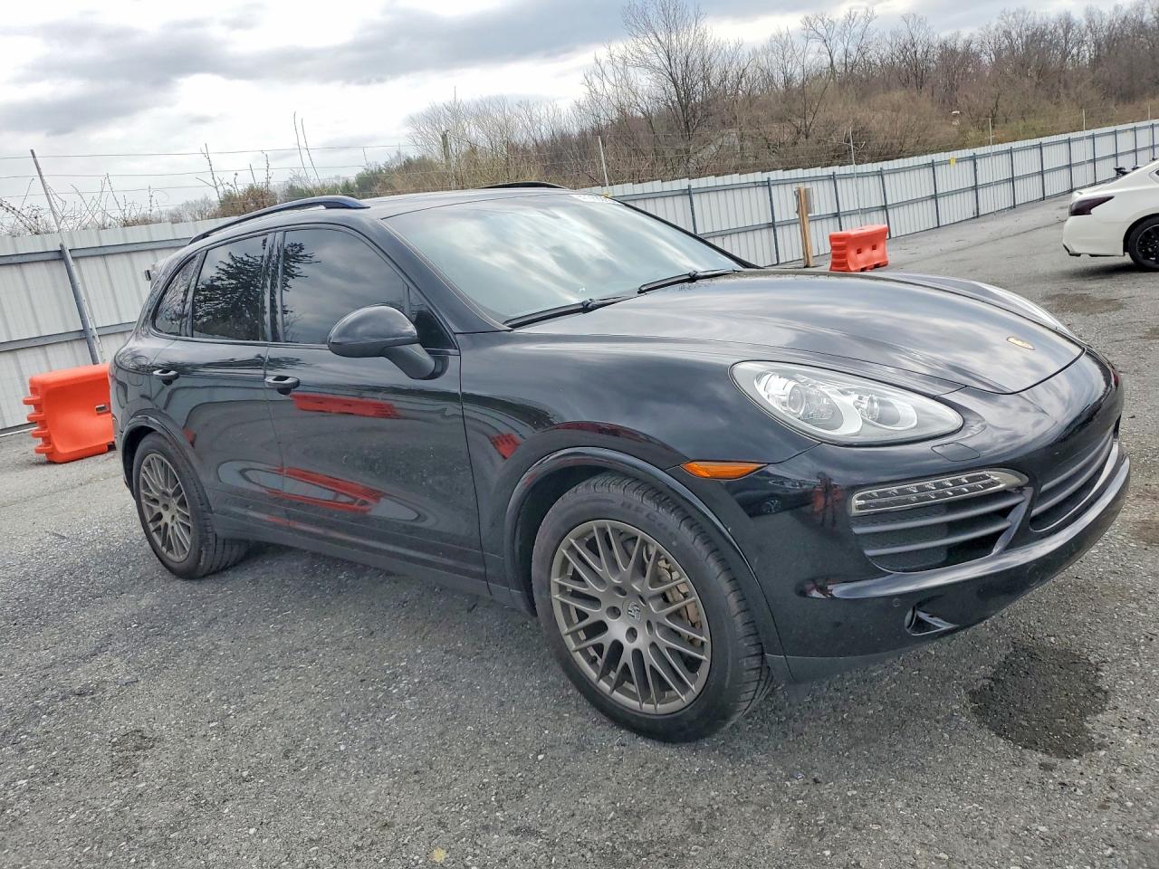 2014 PORSCHE CAYENNE S