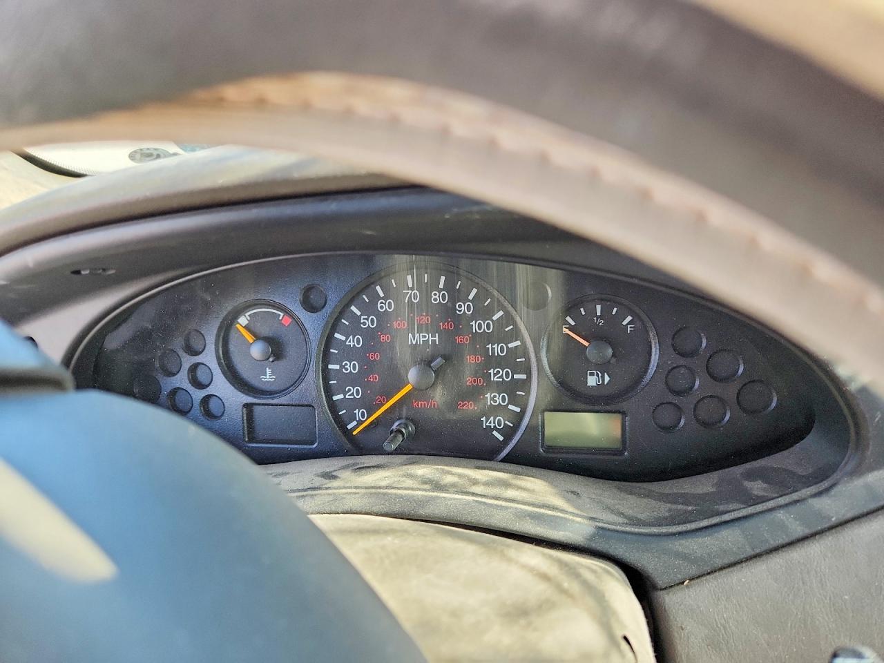 2002 FORD FOCUS