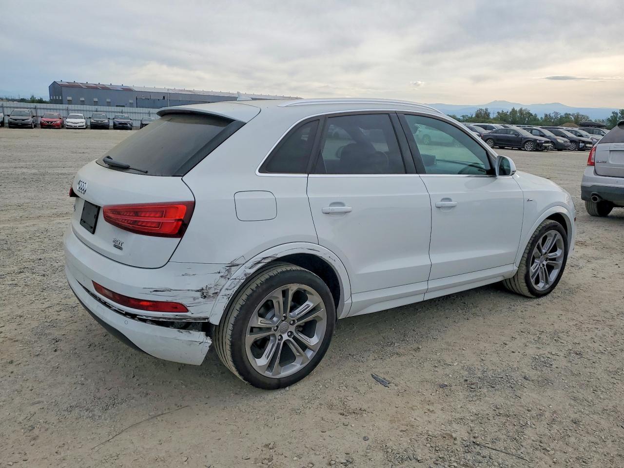 2018 AUDI Q3