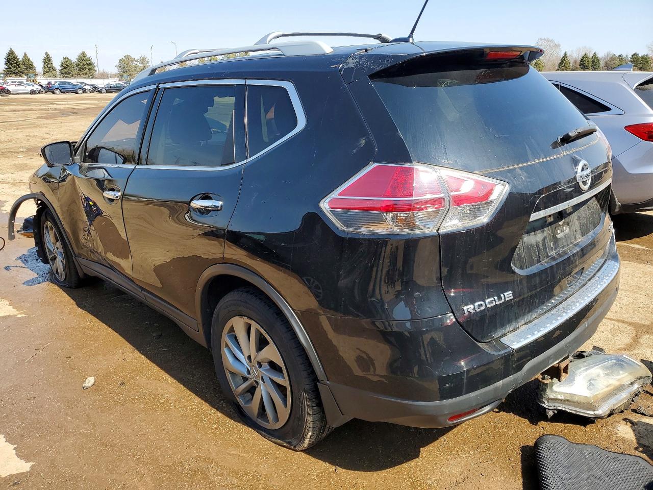 2015 NISSAN ROGUE