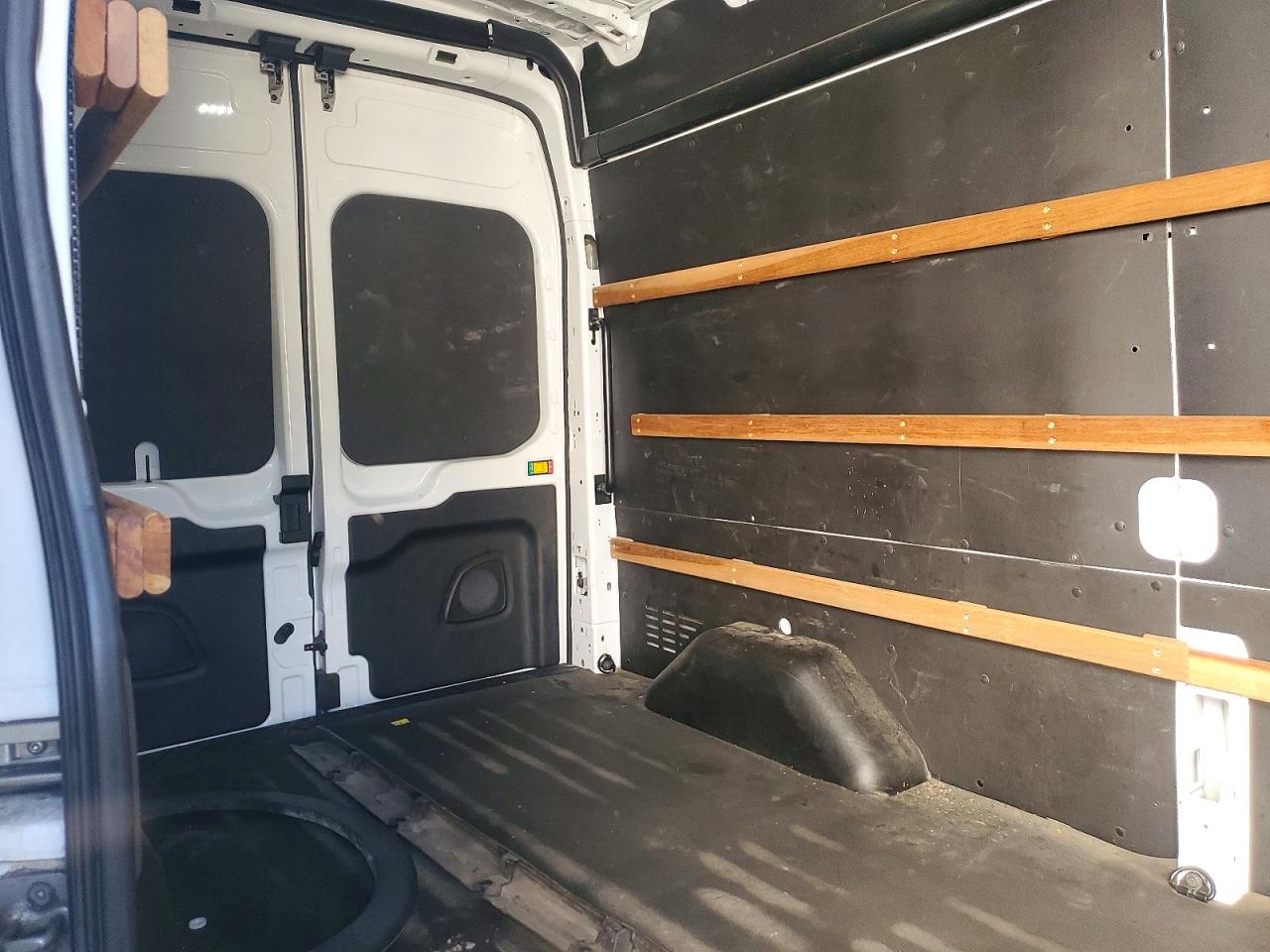 2022 FORD TRANSIT T-