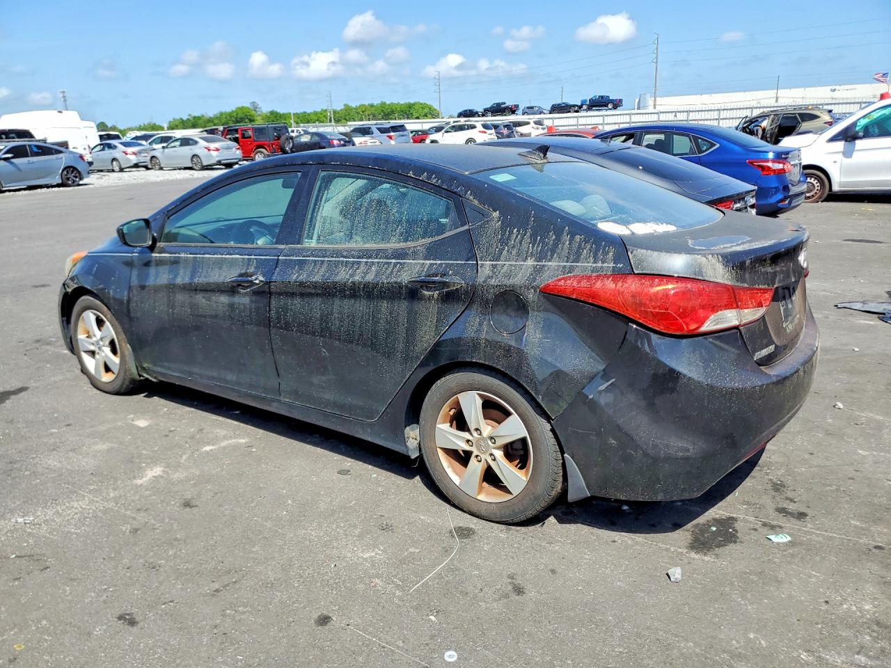 2013 HYUNDAI ELANTRA