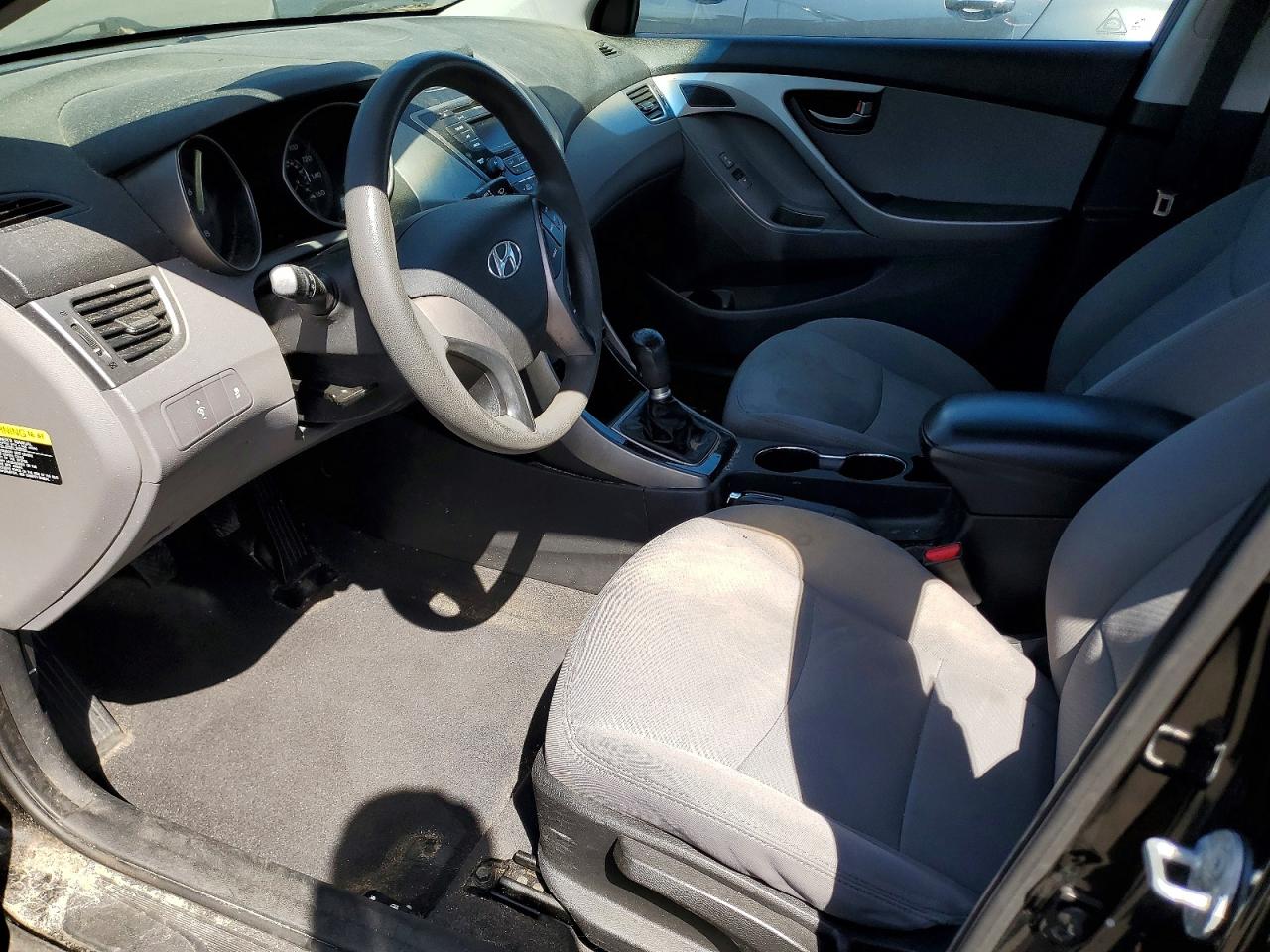 2013 HYUNDAI ELANTRA