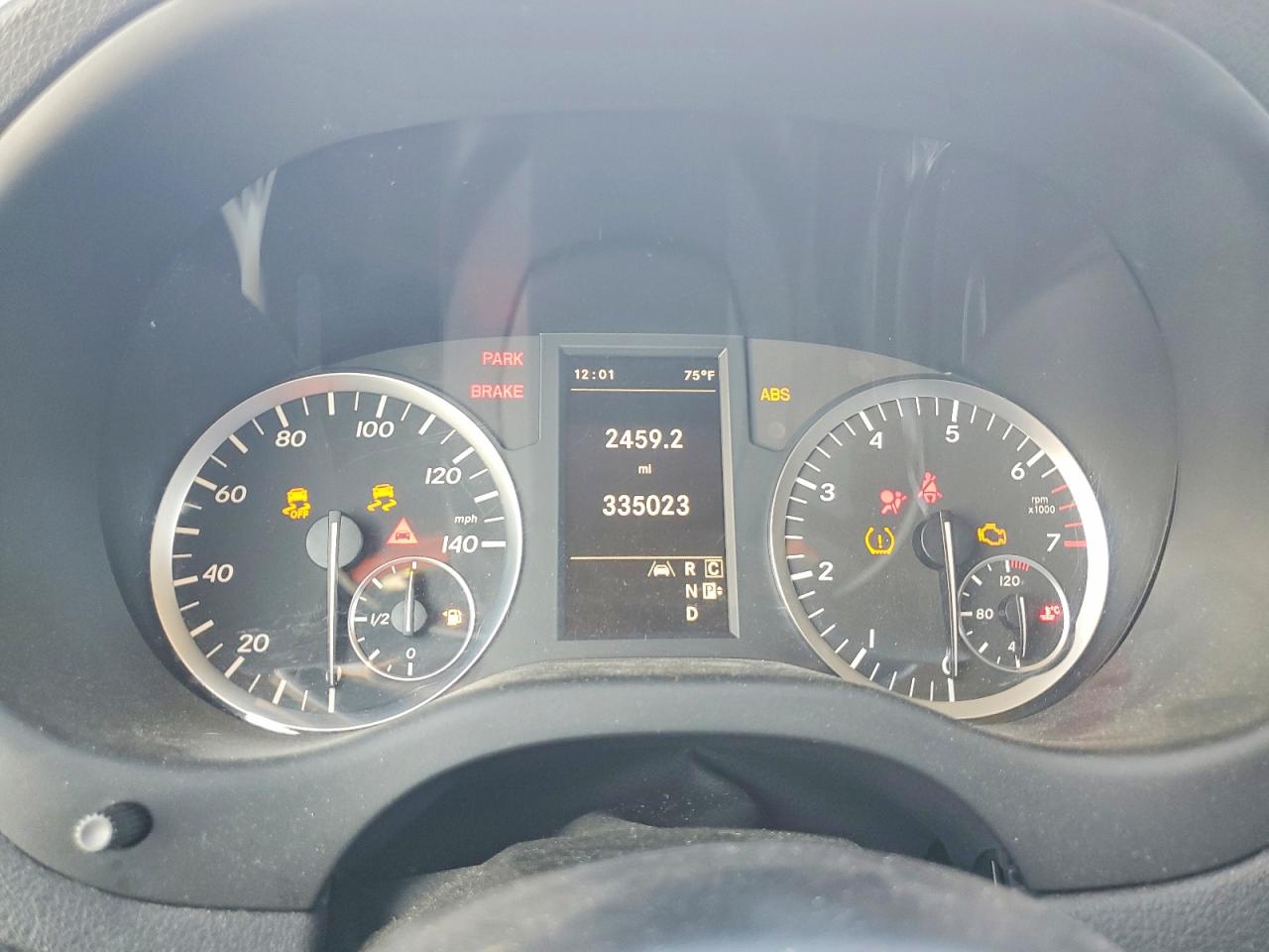 2019 MERCEDES BENZ METRIS