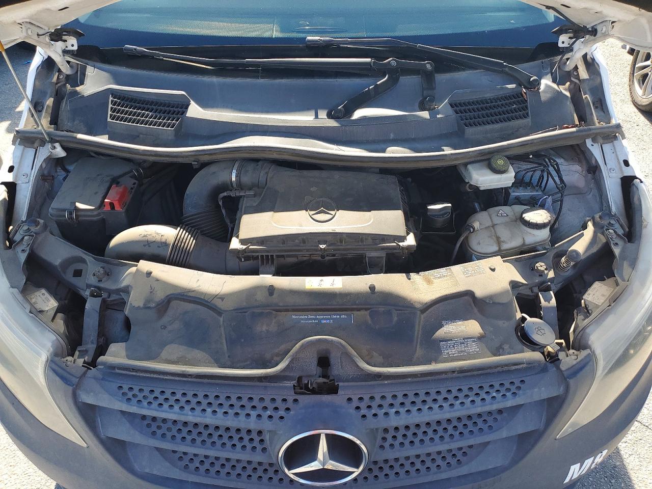 2019 MERCEDES BENZ METRIS