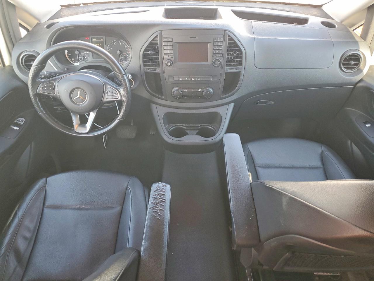 2019 MERCEDES BENZ METRIS