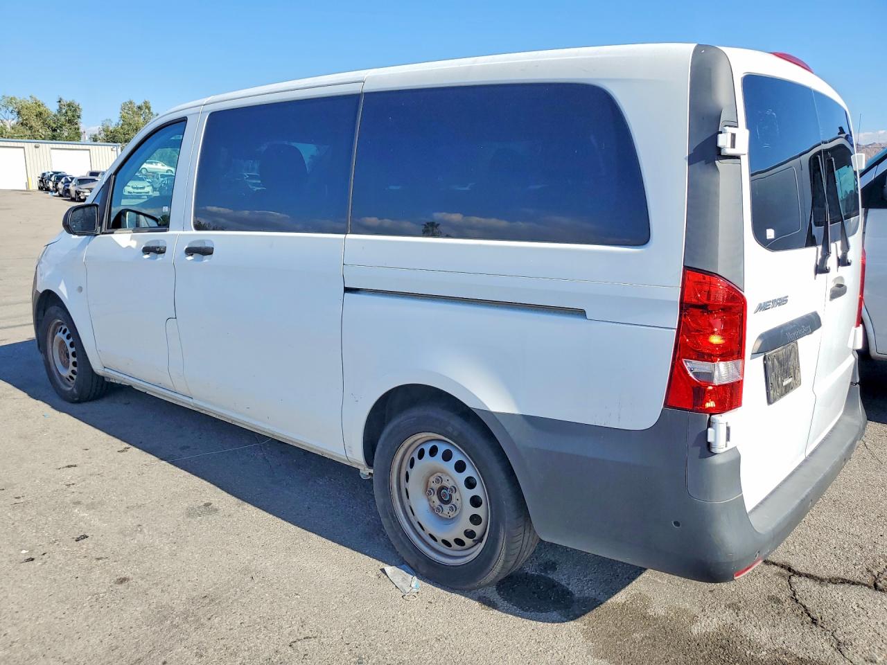 2019 MERCEDES BENZ METRIS