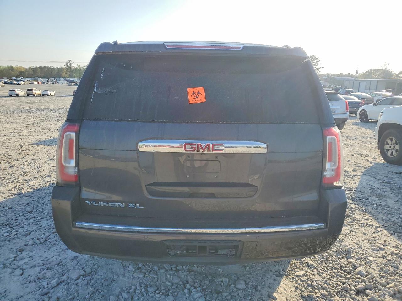 2016 GMC YUKON