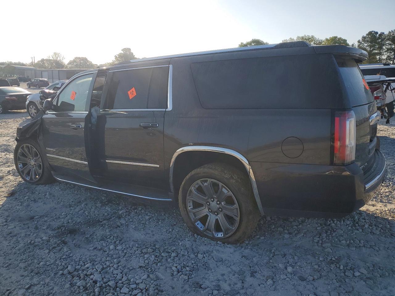 2016 GMC YUKON