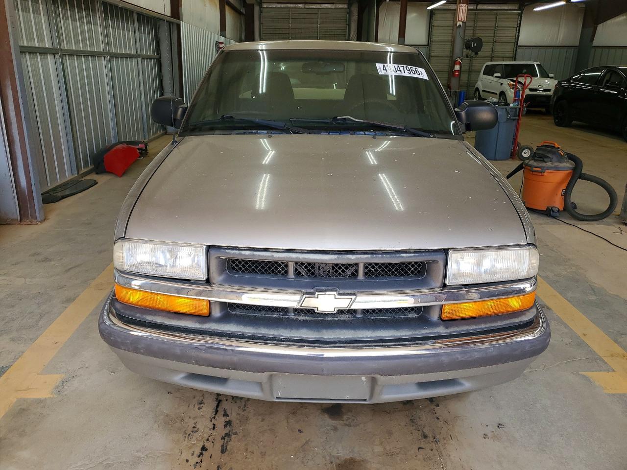 2000 CHEVROLET S10