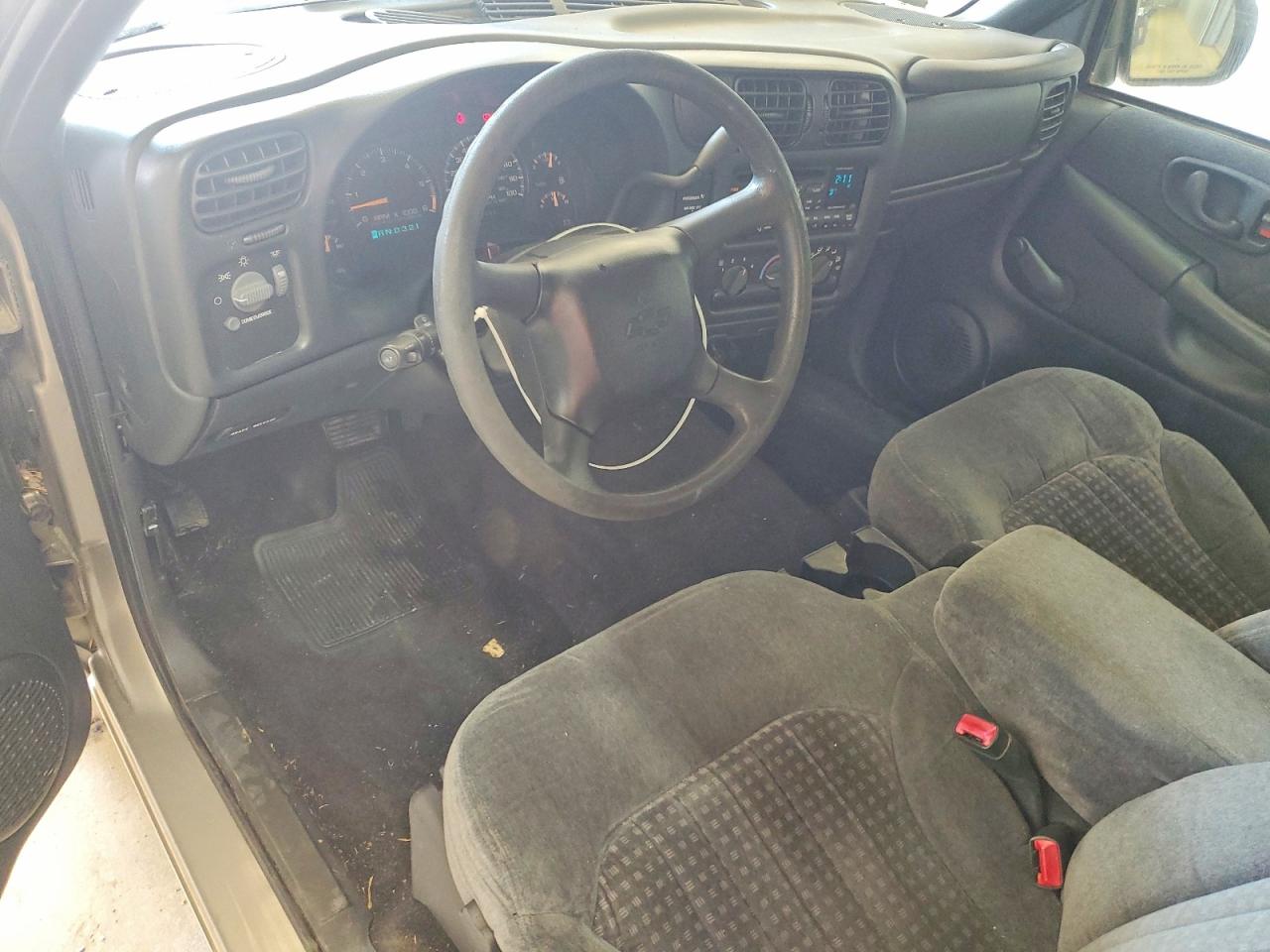 2000 CHEVROLET S10