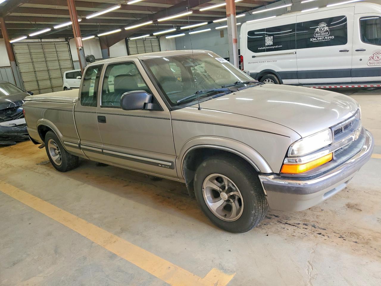 2000 CHEVROLET S10