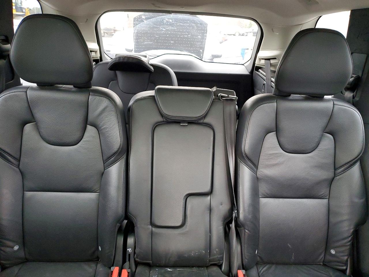 2021 VOLVO XC90