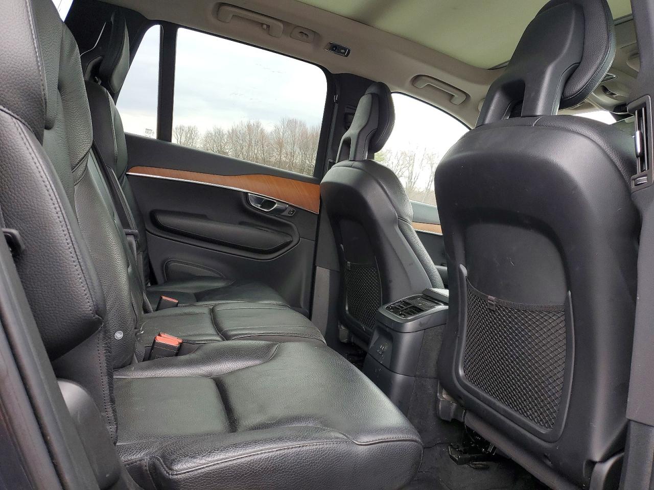 2021 VOLVO XC90