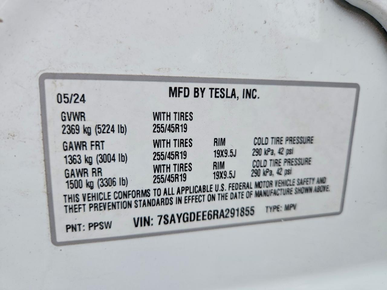 2024 TESLA MODEL Y