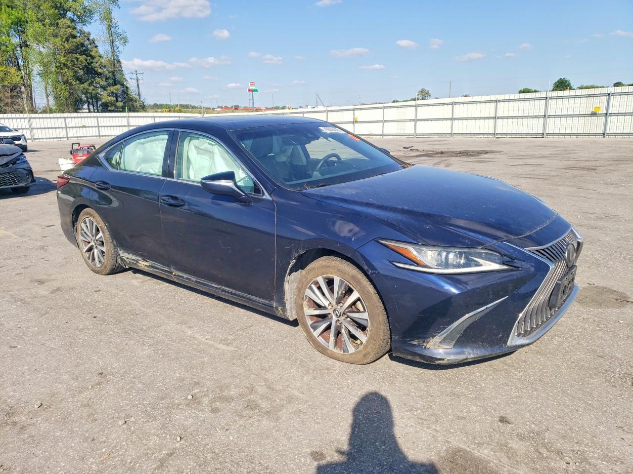 2019 LEXUS ES350