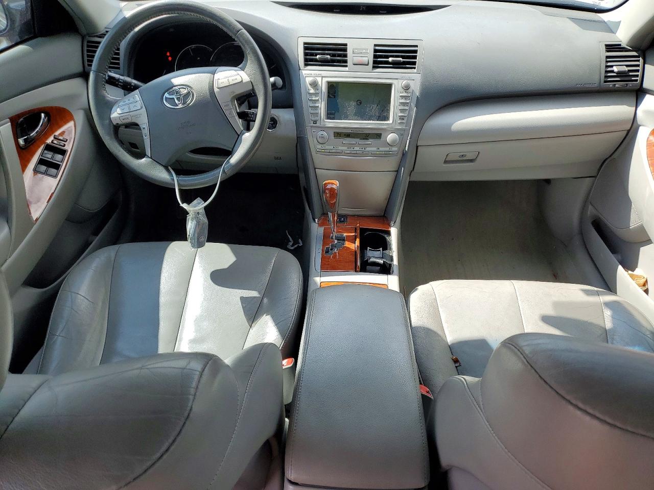 2011 TOYOTA CAMRY SOLA