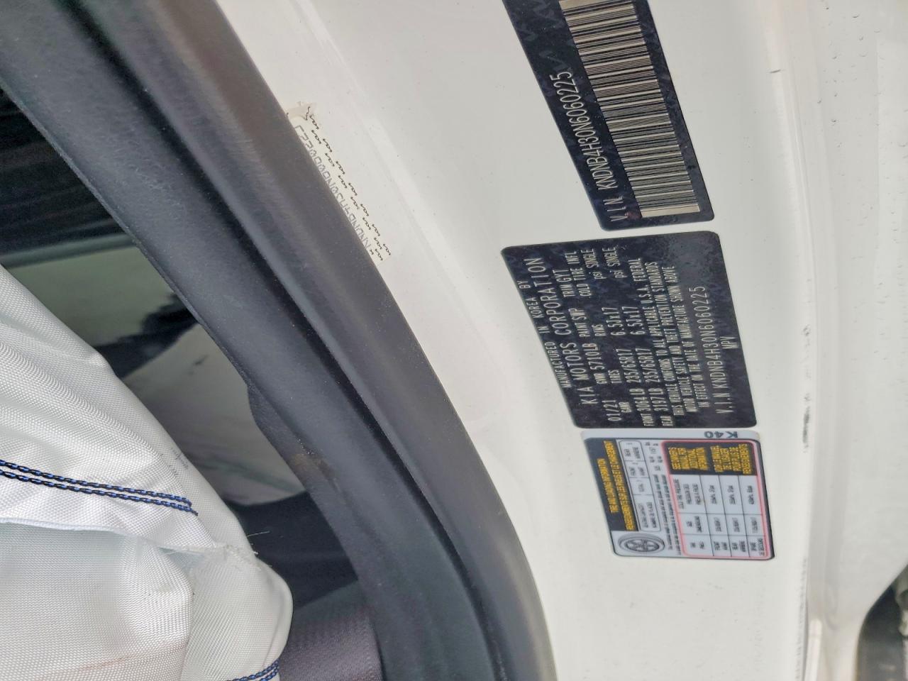 2022 KIA CARNIVAL L
