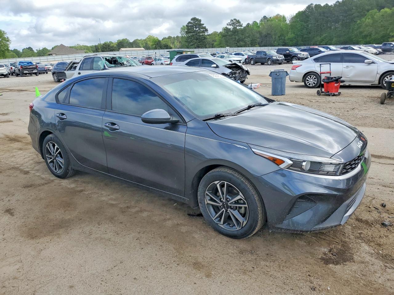 2023 KIA FORTE