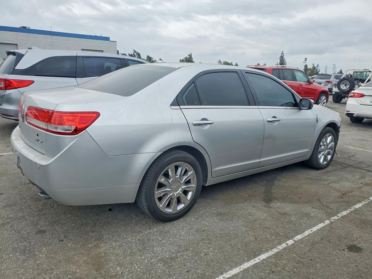 2012 LINCOLN MKZ