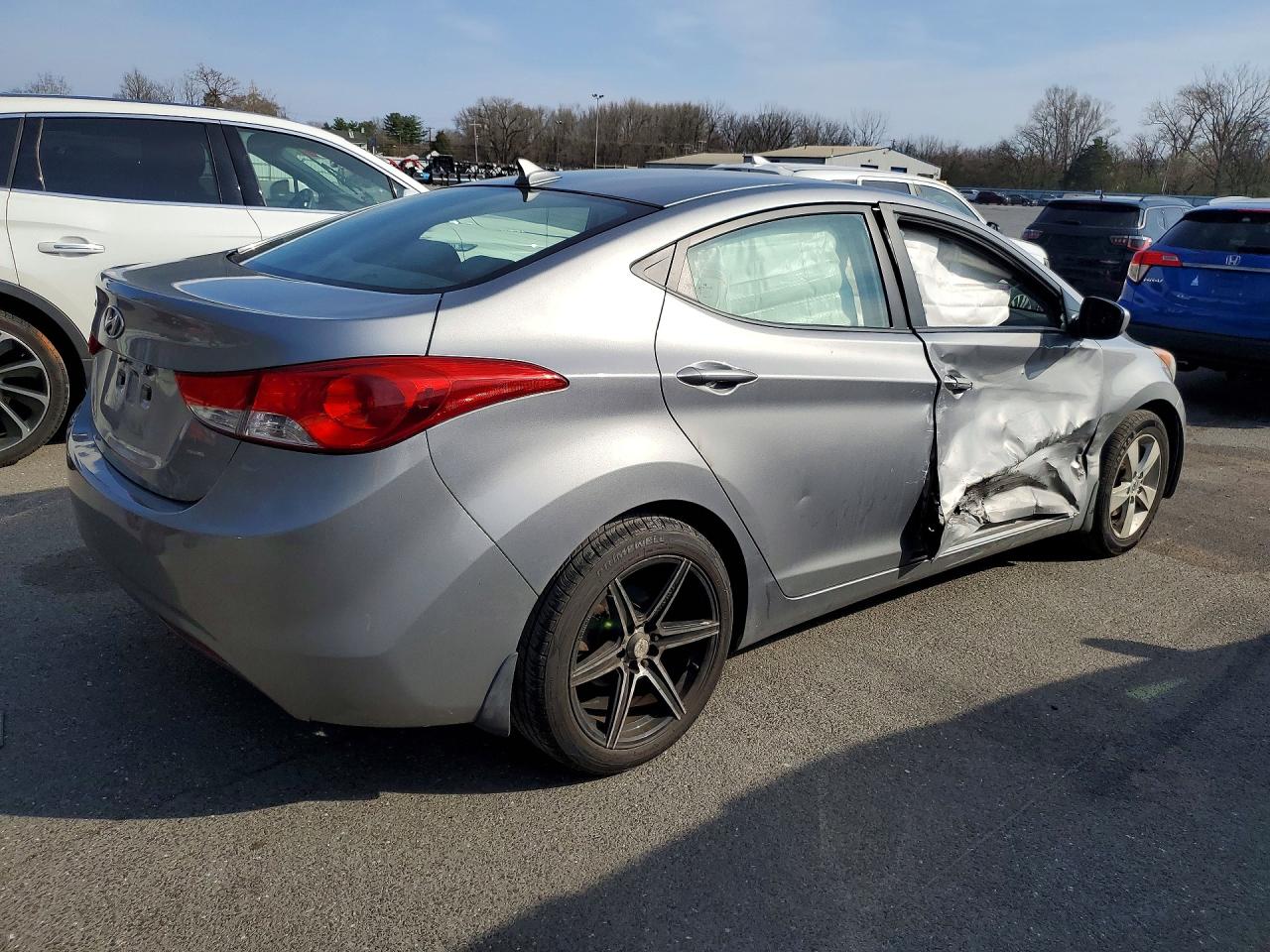 2013 HYUNDAI ELANTRA
