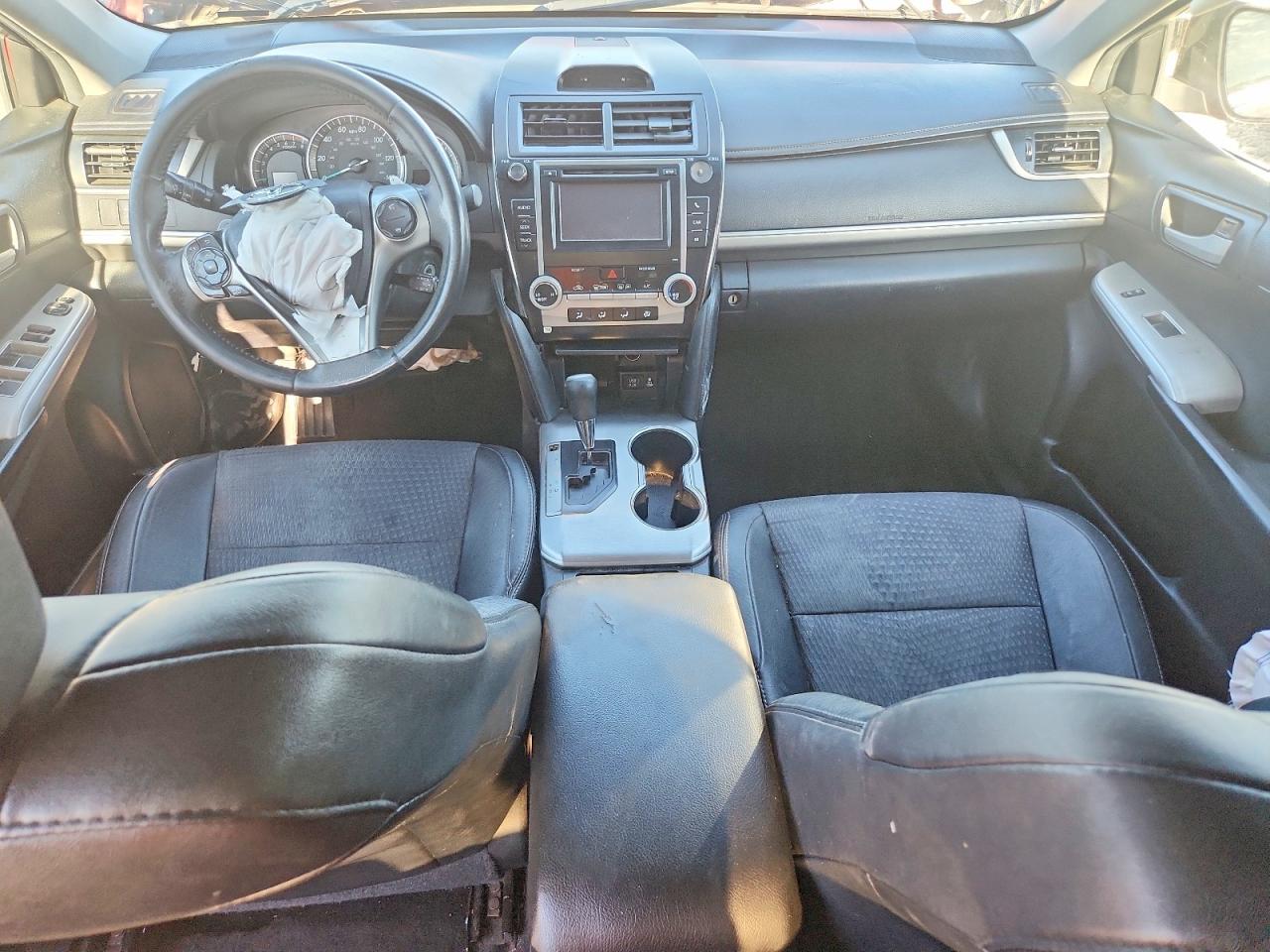2014 TOYOTA CAMRY