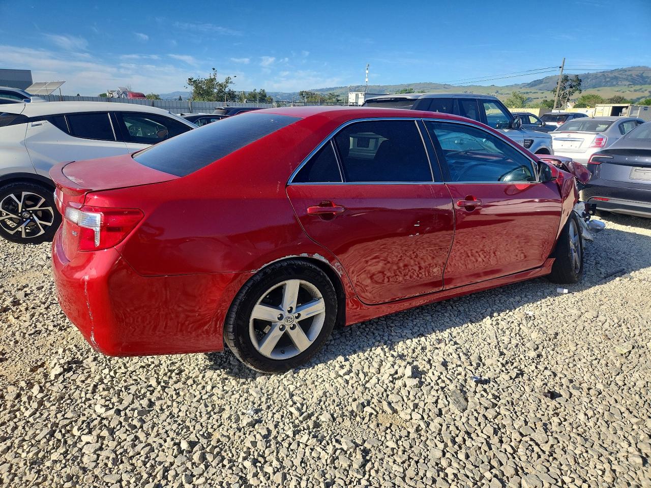 2014 TOYOTA CAMRY