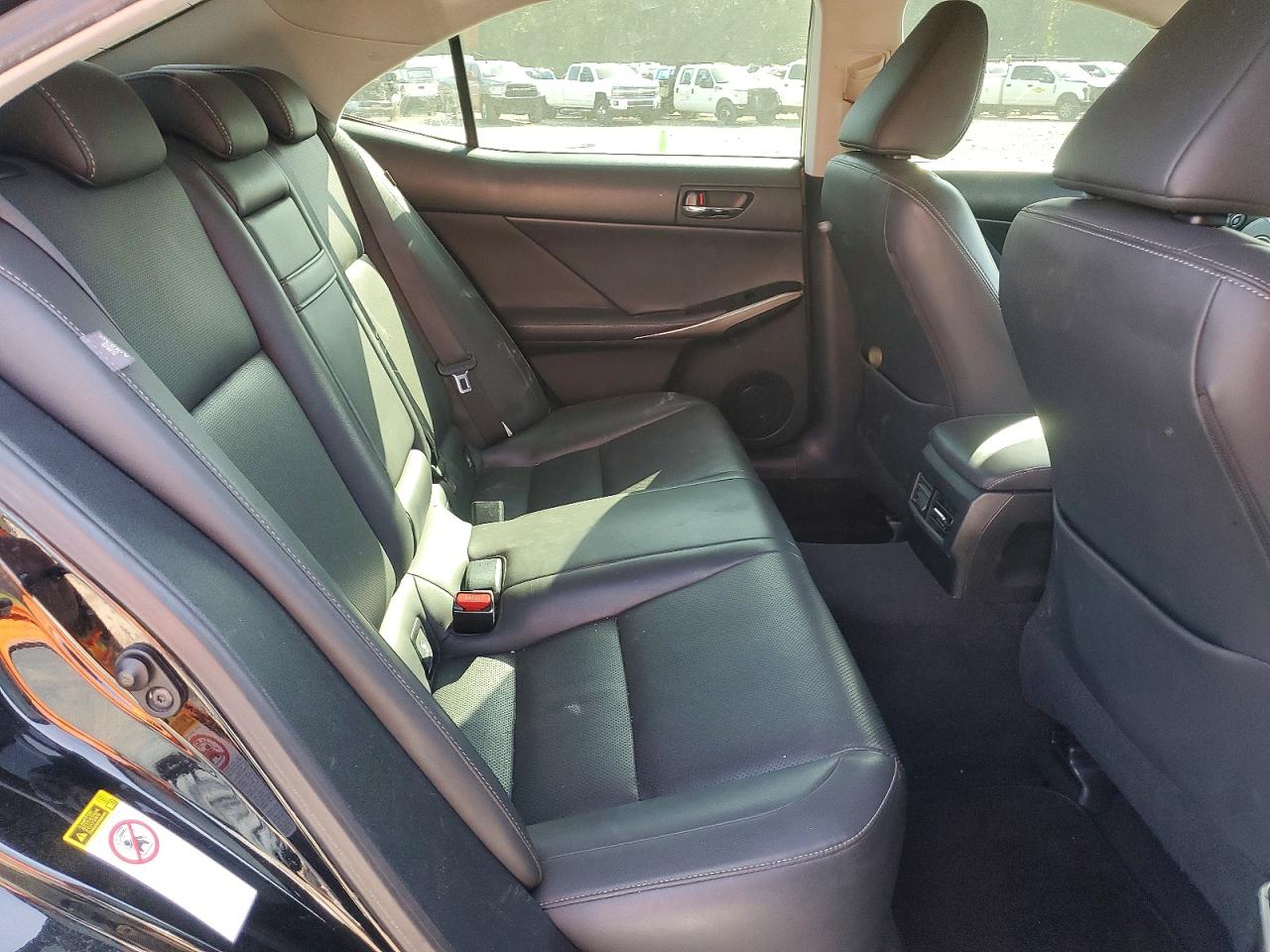 2015 LEXUS IS