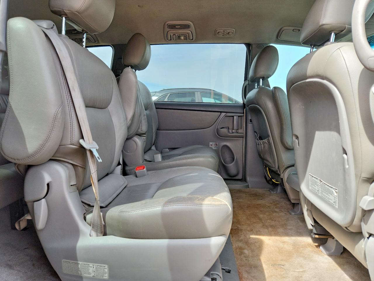 2009 TOYOTA SIENNA