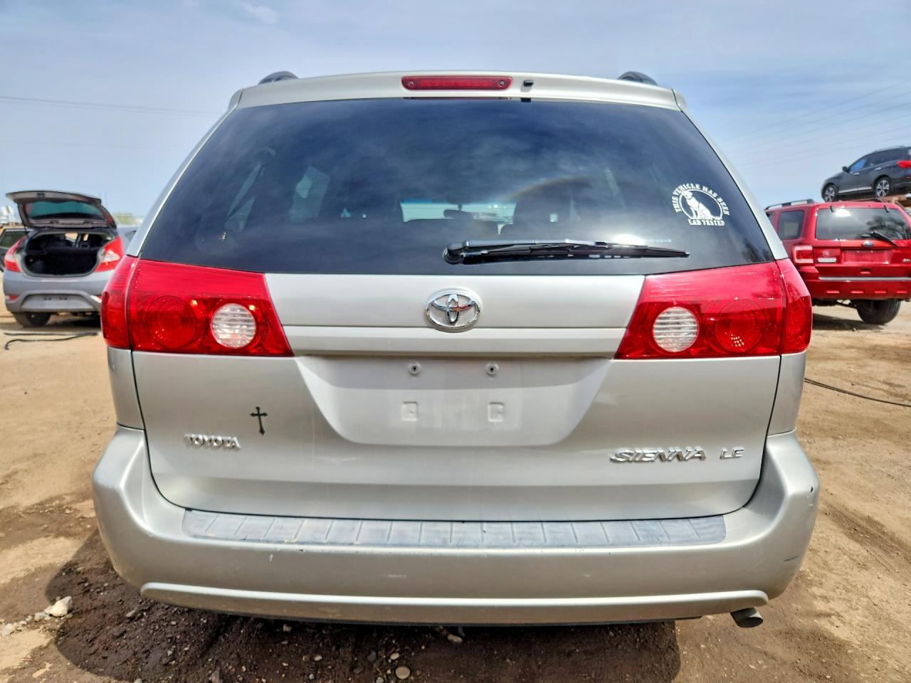 2009 TOYOTA SIENNA