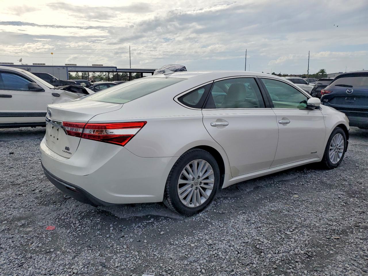 2014 TOYOTA AVALON