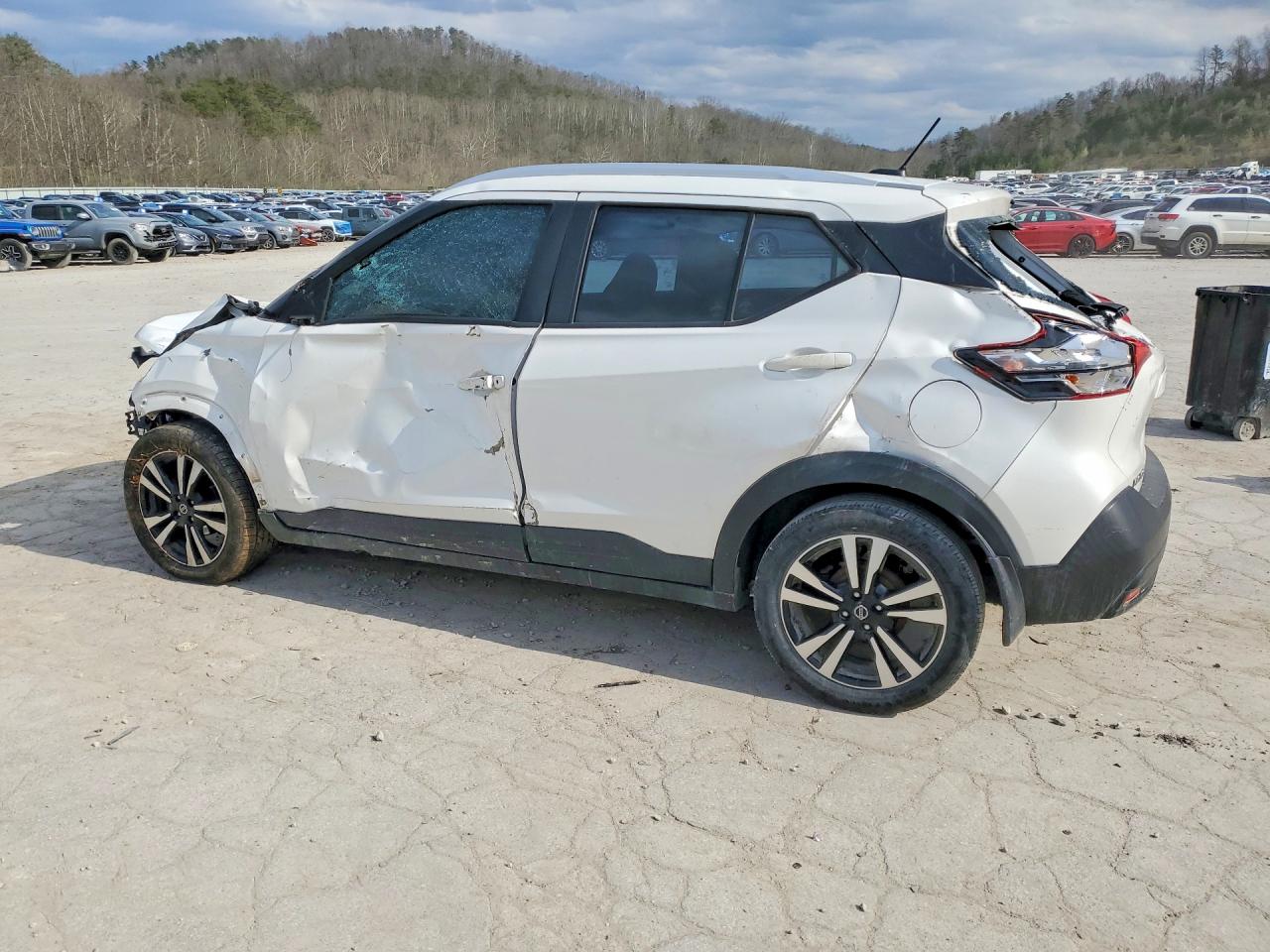 2019 NISSAN KICKS