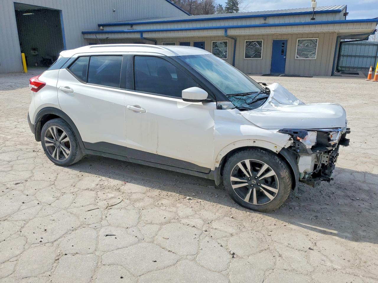 2019 NISSAN KICKS