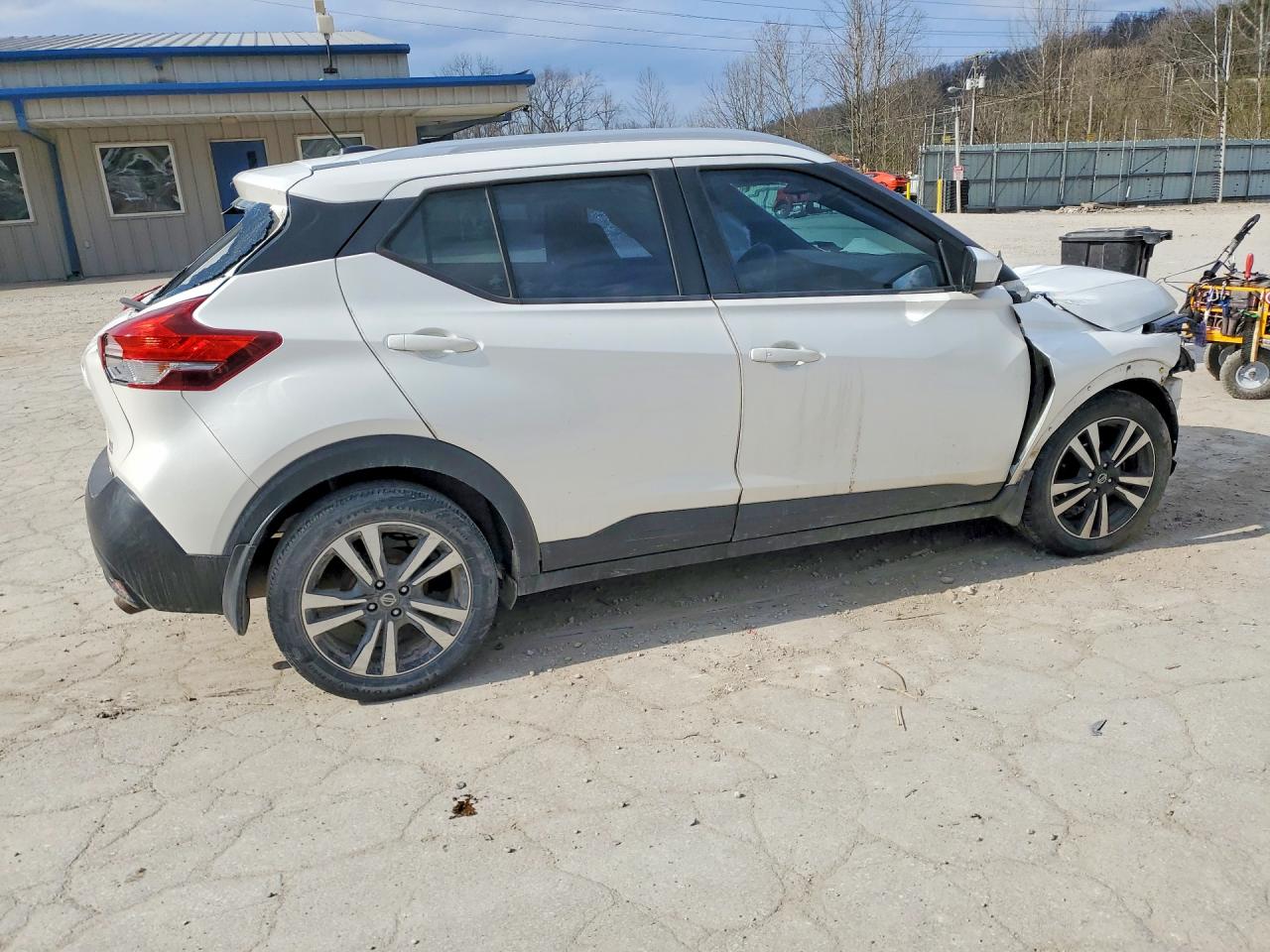 2019 NISSAN KICKS