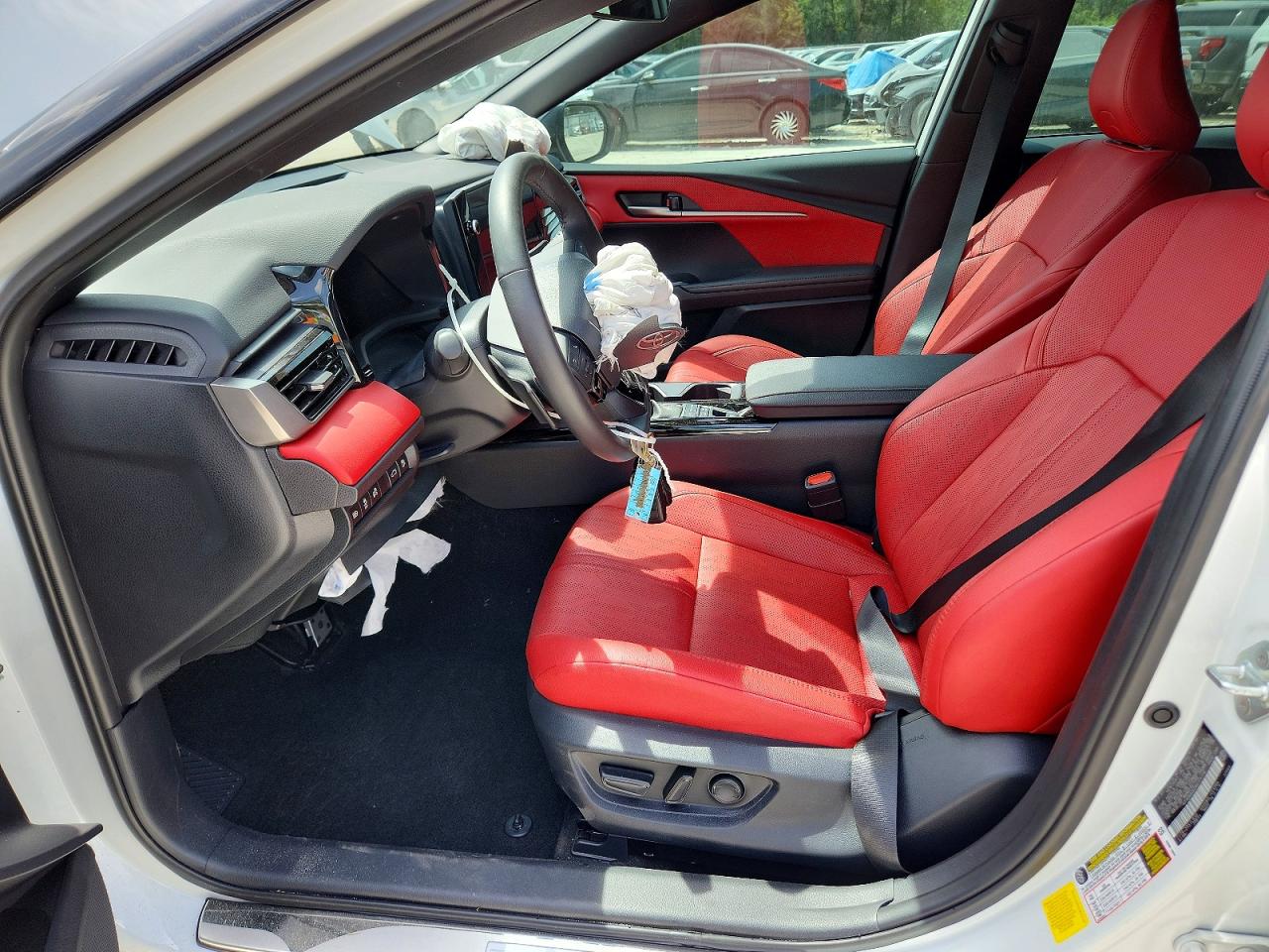 2025 TOYOTA CAMRY