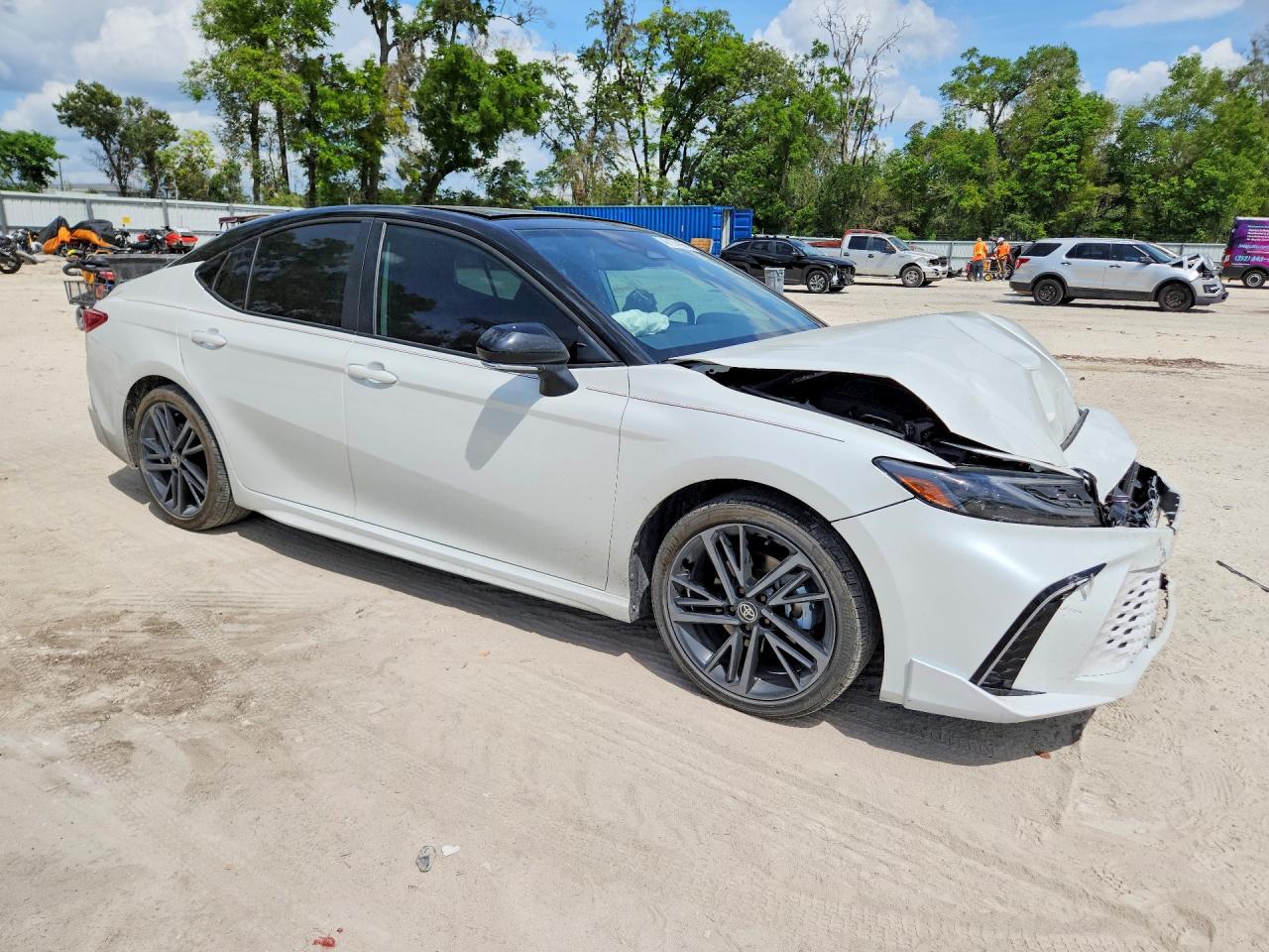 2025 TOYOTA CAMRY