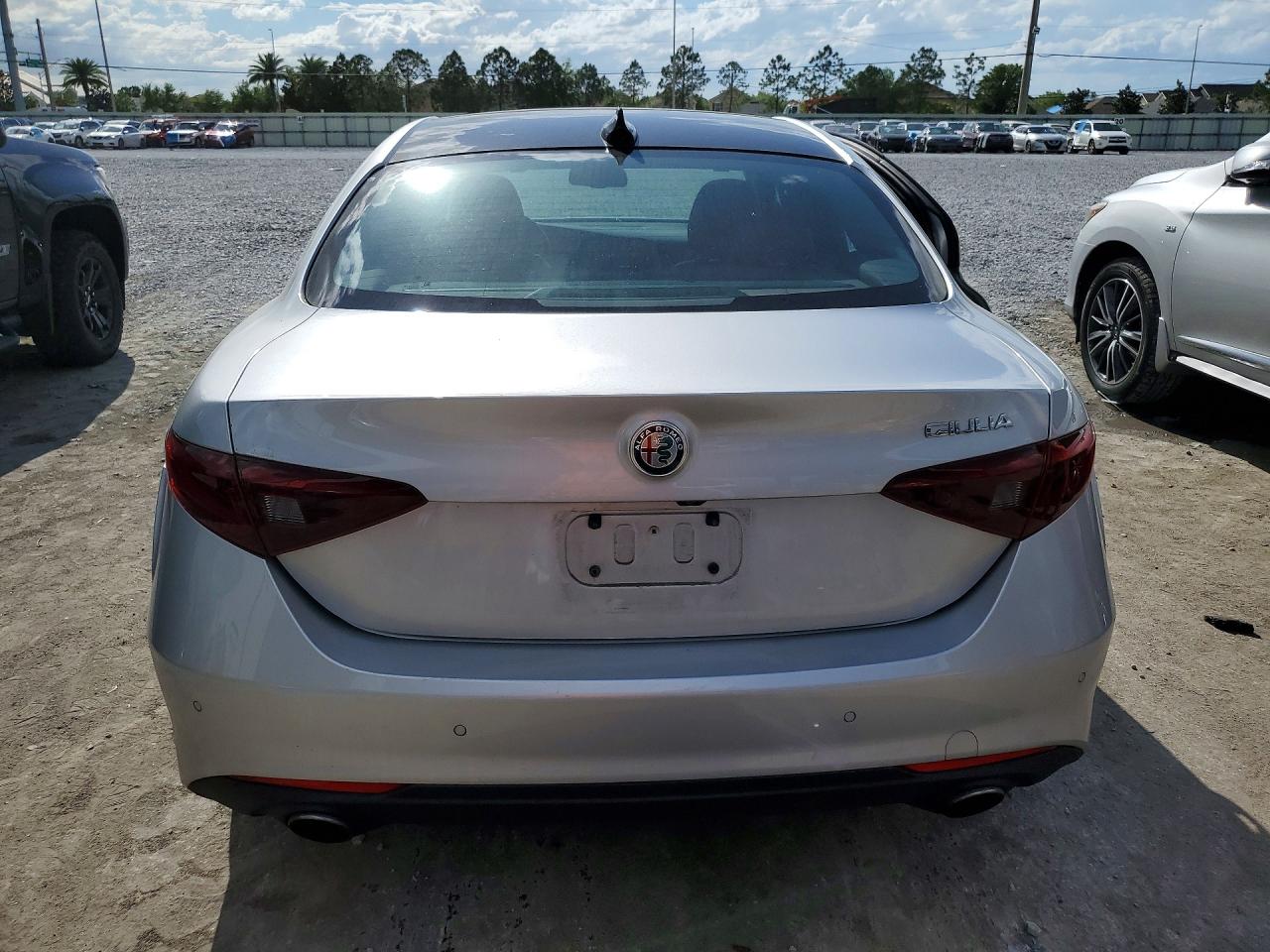 2021 ALFA ROMEO GIULIA