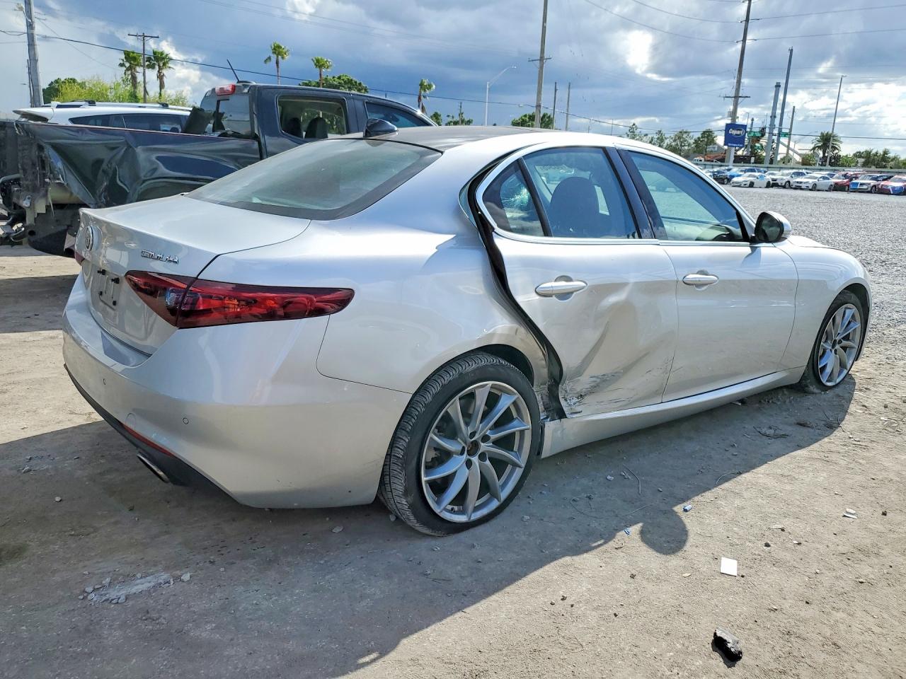 2021 ALFA ROMEO GIULIA