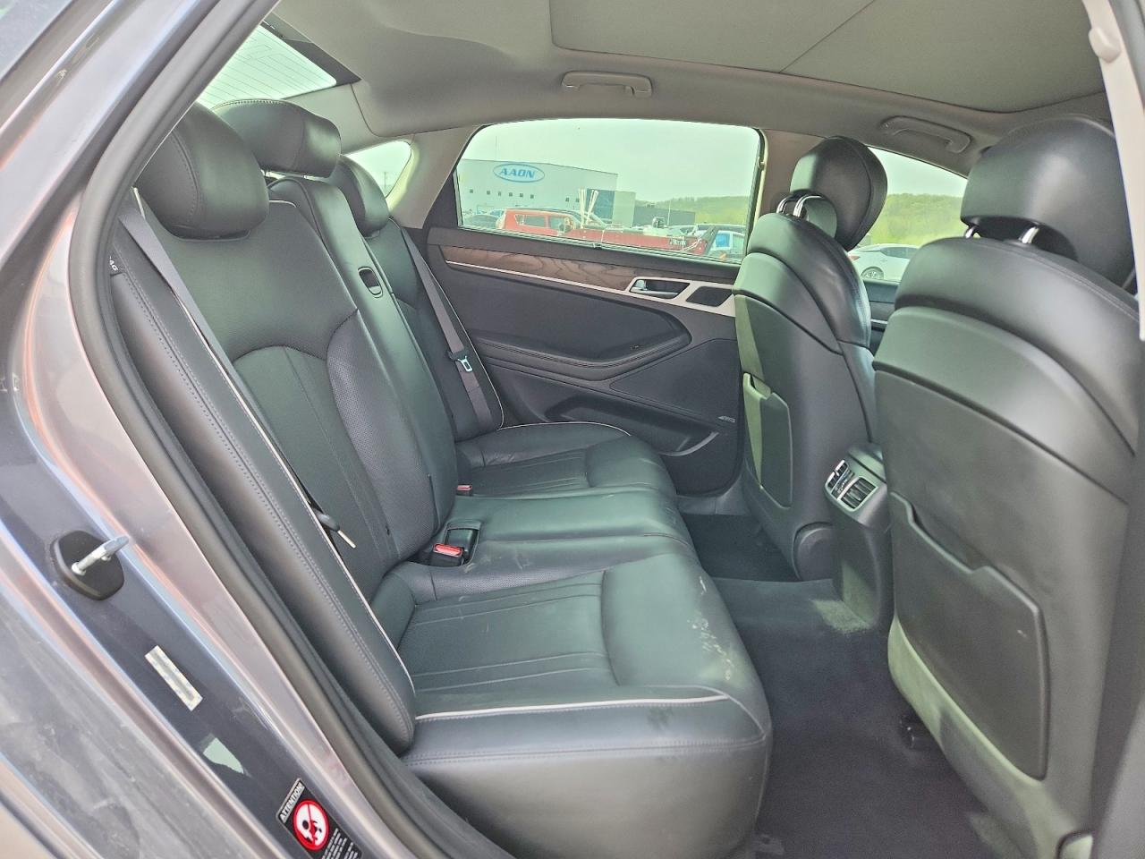 2015 HYUNDAI GENESIS