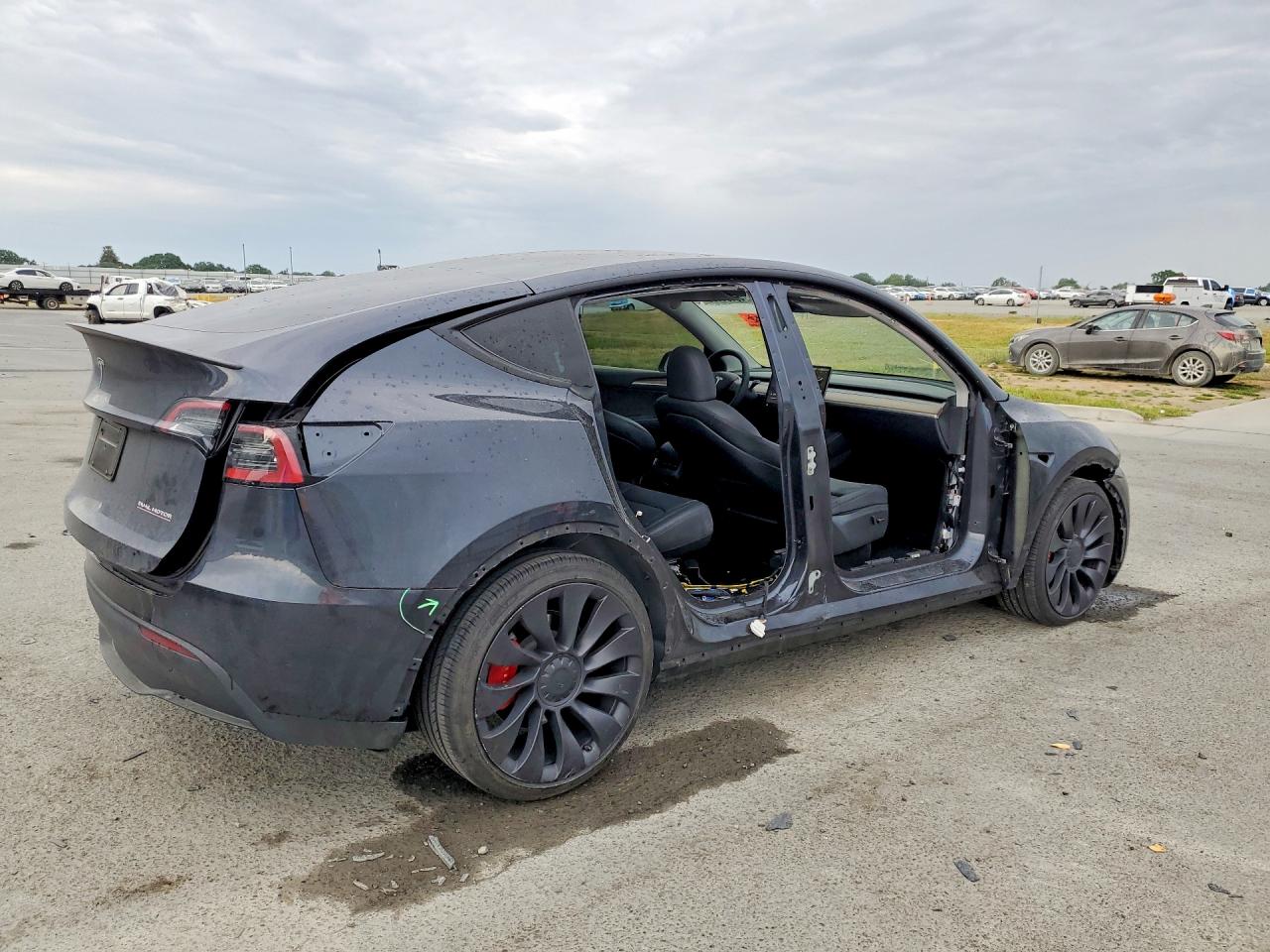 2024 TESLA MODEL Y
