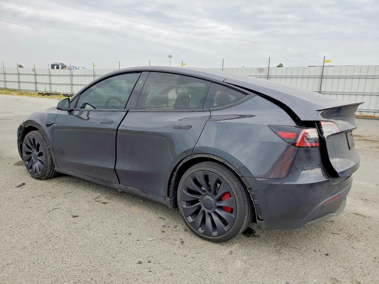 2024 TESLA MODEL Y