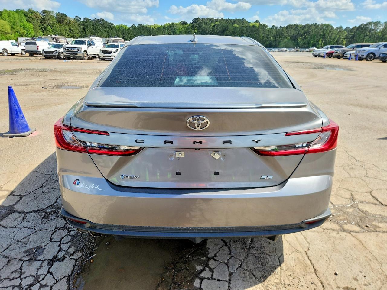 2025 TOYOTA CAMRY