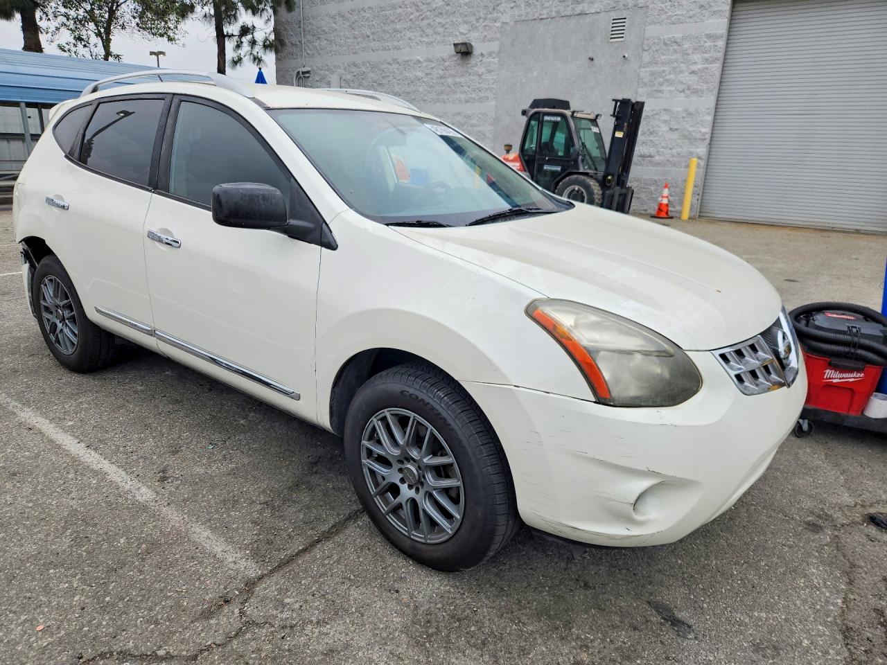 2015 NISSAN ROGUE