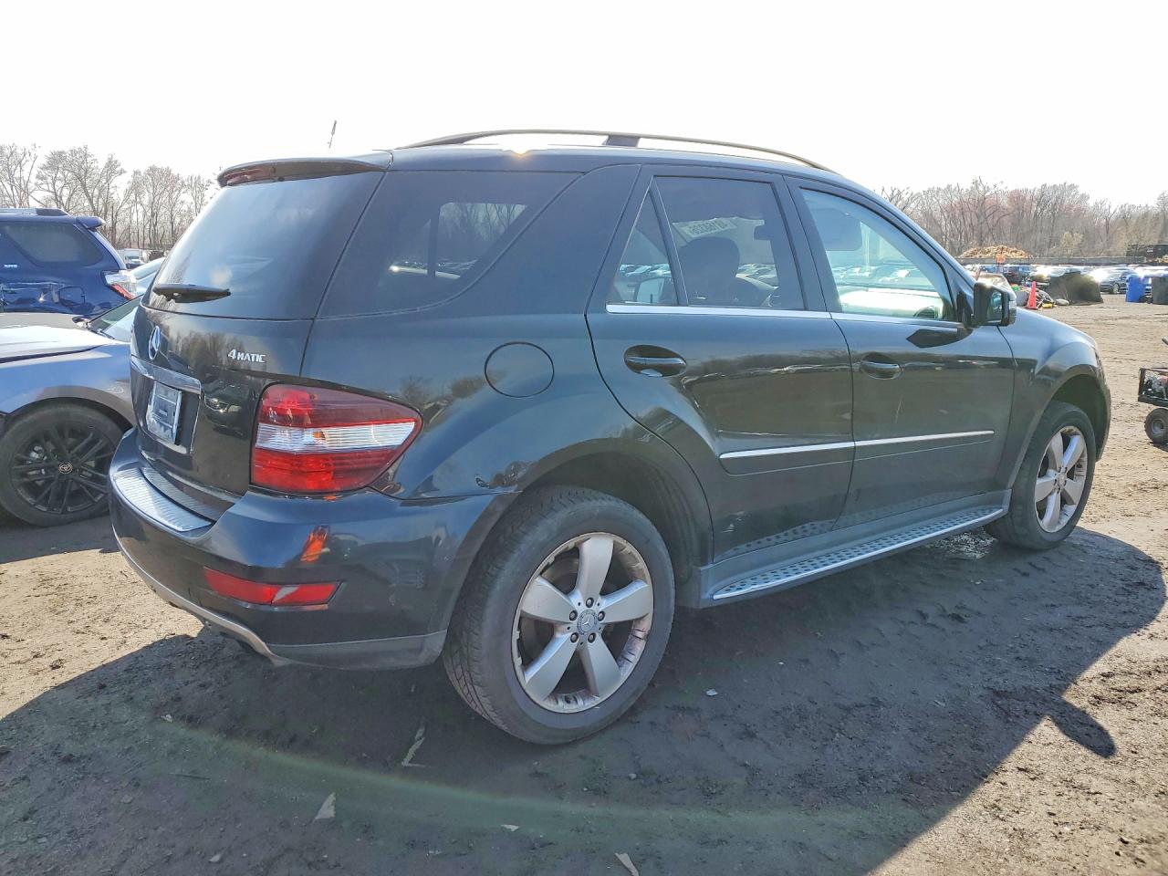 2011 MERCEDES-BENZ M-CLASS