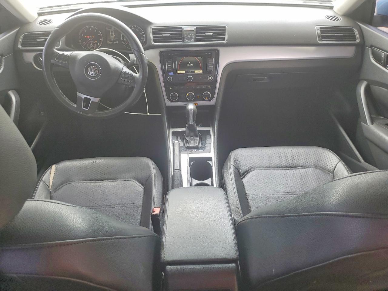 2012 VOLKSWAGEN PASSAT