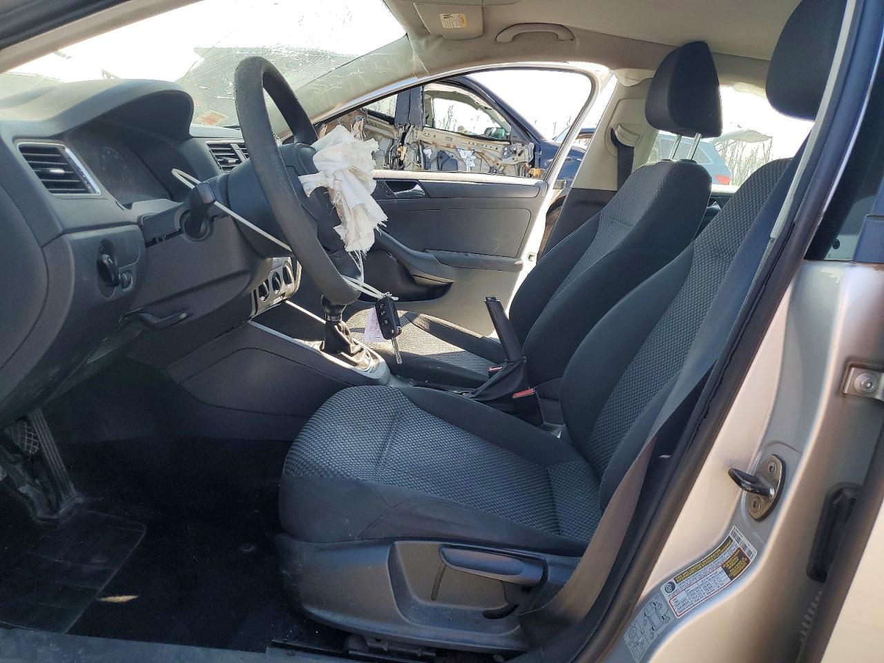 2011 VOLKSWAGEN JETTA